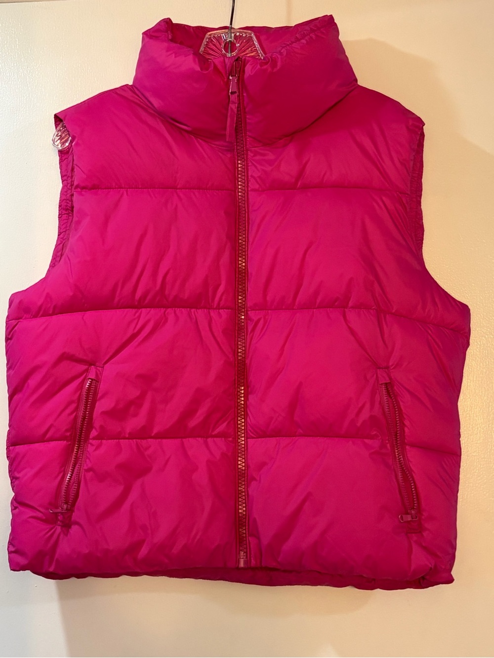Old Navy Pink Water-Resistant Cropped Puffer Vest Womens Size M